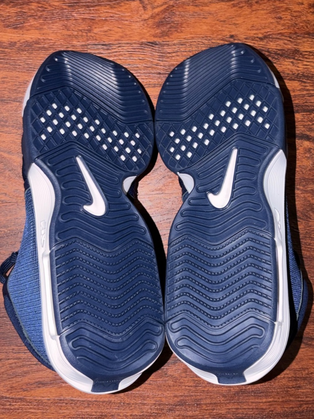 Nike size 13 LeBron basketball shoes - Picture 15 of 15